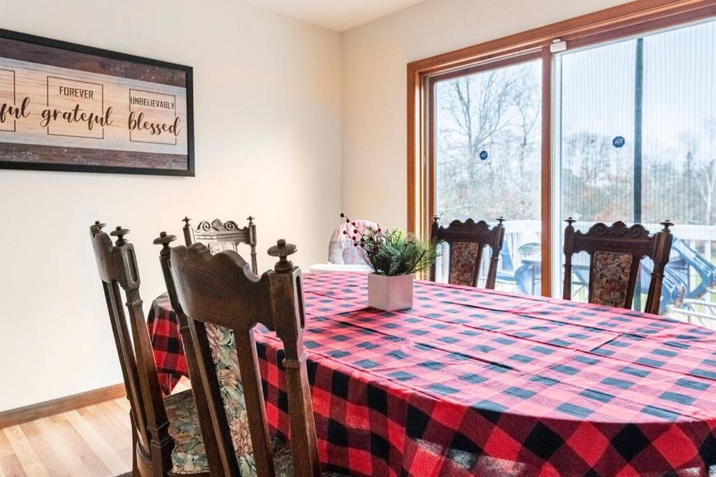 Cheerful Pocono Home Away From Home Albrightsville المظهر الخارجي الصورة