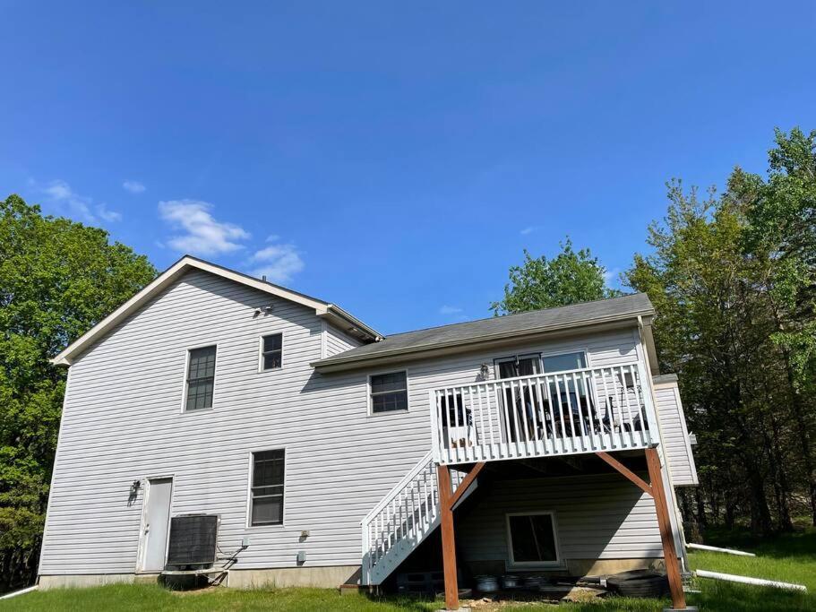 Cheerful Pocono Home Away From Home Albrightsville المظهر الخارجي الصورة