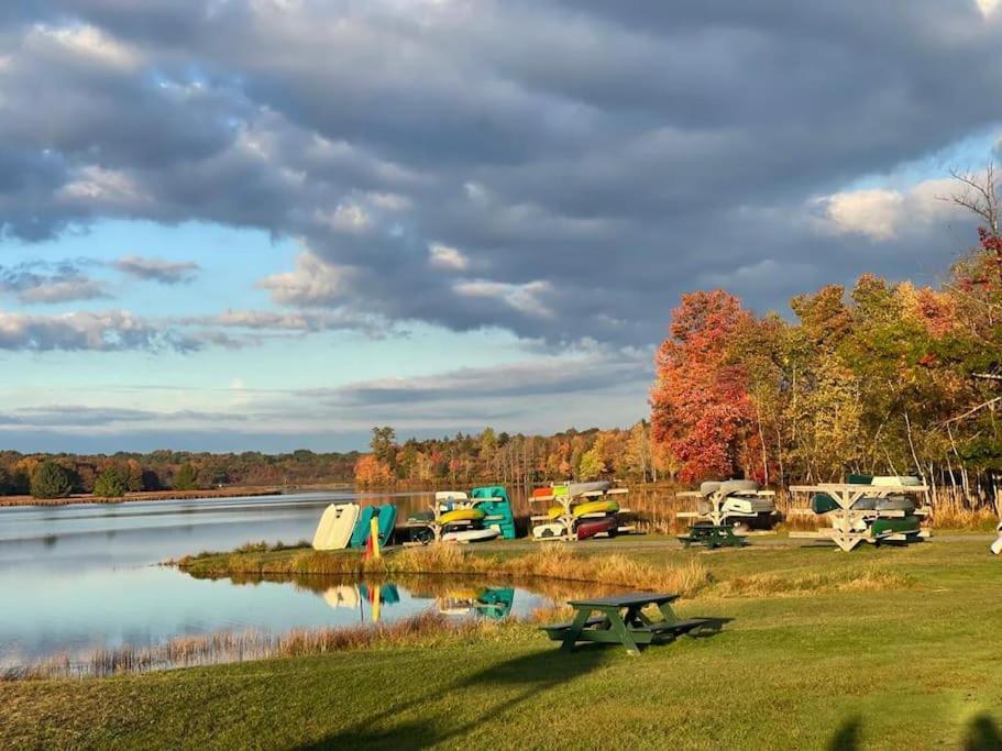 Cheerful Pocono Home Away From Home Albrightsville المظهر الخارجي الصورة