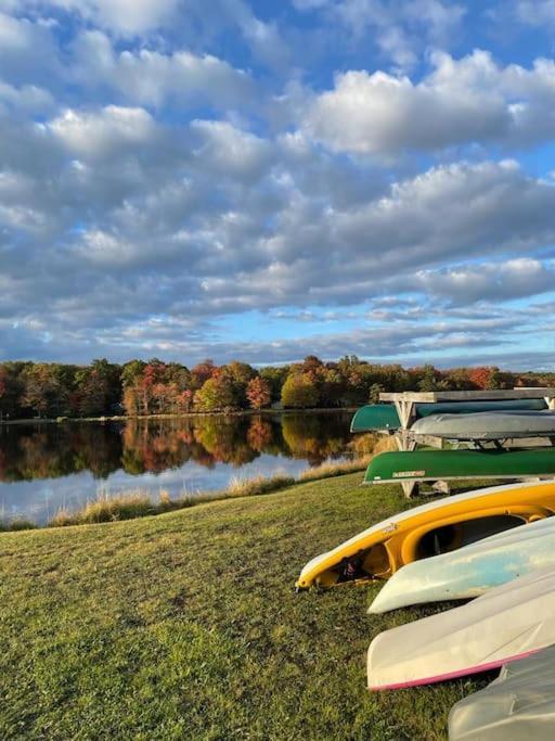 Cheerful Pocono Home Away From Home Albrightsville المظهر الخارجي الصورة