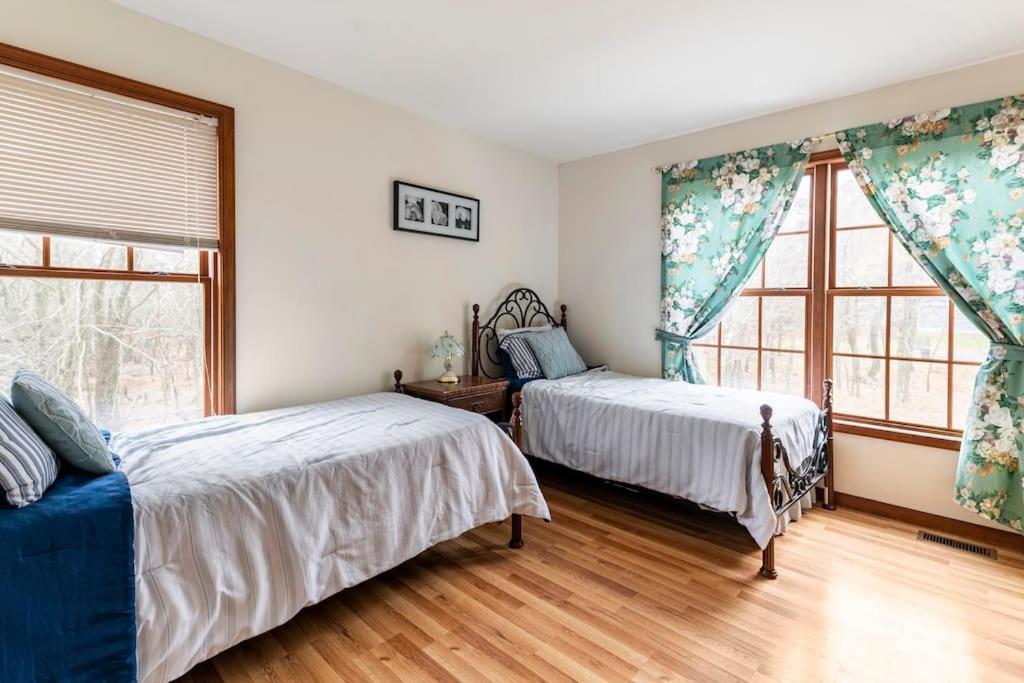 Cheerful Pocono Home Away From Home Albrightsville المظهر الخارجي الصورة